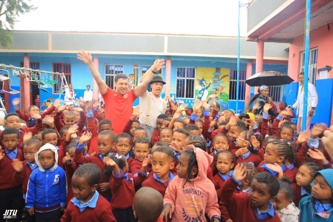 Children join the performers